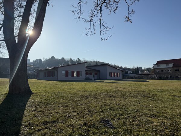 Bild vergr&ouml;&szlig;ern: Multifunktionsgebäude Stedten