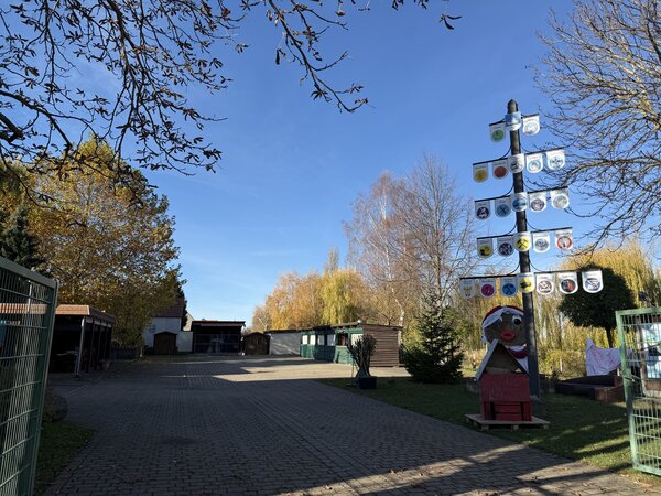 Bild vergr&ouml;&szlig;ern: Festplatz Amsdorf