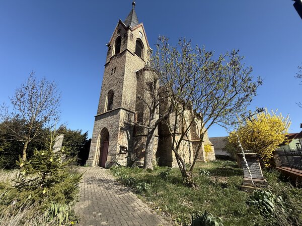Bild vergr&ouml;&szlig;ern: St. Bartholomäus Kirche Aseleben