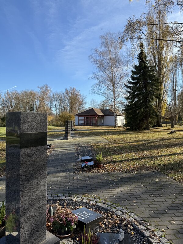 Bild vergr&ouml;&szlig;ern: Friedhof Amsdorf