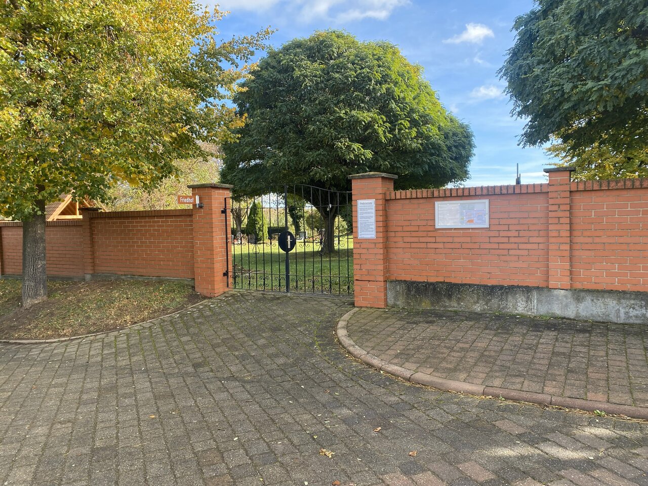 Bild vergr&ouml;&szlig;ern: Friedhof Aseleben